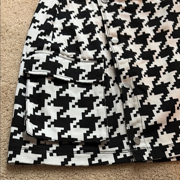 Adidas x Ivy Park Houndstooth Cargo Mini Skirt - Picture 4 of 10